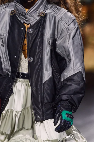 Look 37